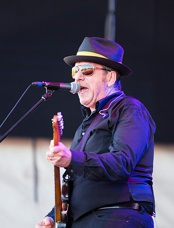 Elvis Costello & The Imposters