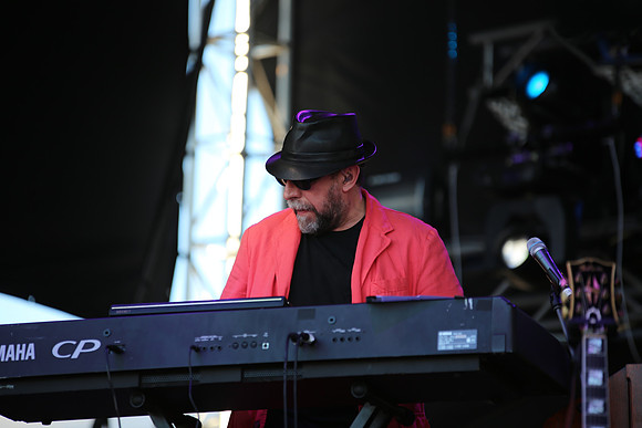 Elvis Costello & The Imposters