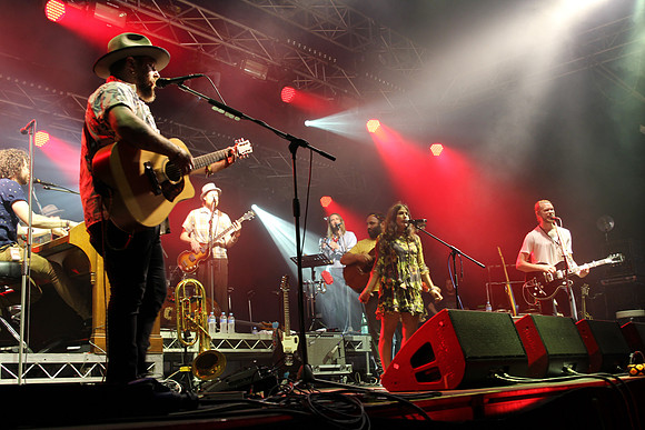 Edward Sharpe & the Magnetic Zeros