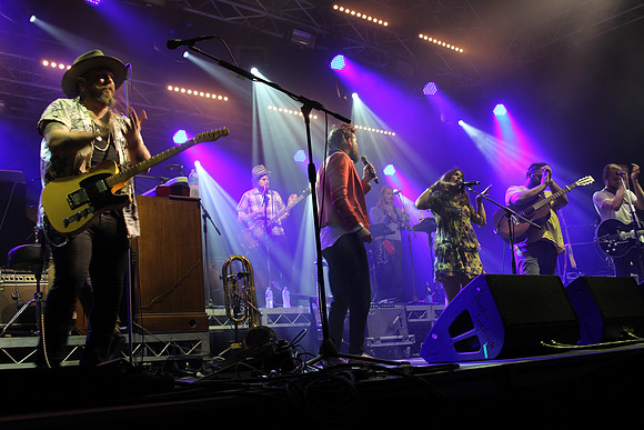 Edward Sharpe & The Magnetic Zeros